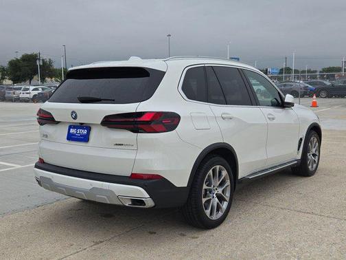 Alpine White 2025 BMW X5 PHEV xDrive50e