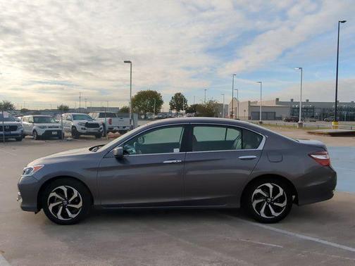 2017 Honda Accord EX-L w/Navigation & Honda Sensing