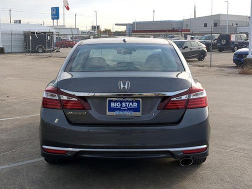 2017 Honda Accord EX-L w/Navigation & Honda Sensing