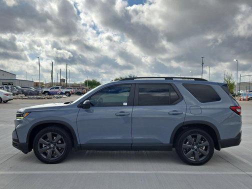 Sonic Gray Pearl 2023 Honda Pilot AWD Sport