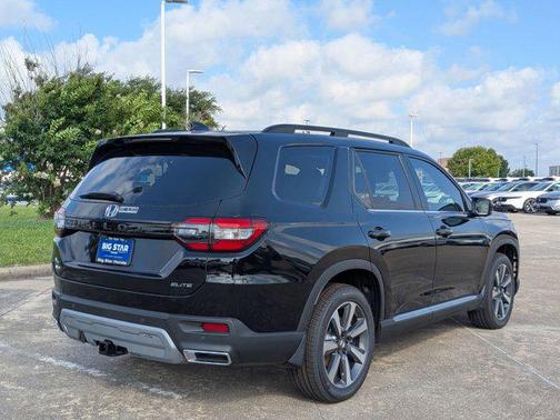 2025 Honda Pilot Elite