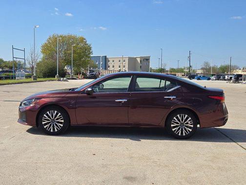 Garnet Pearl Metallic 2024 Nissan Altima 2.5 SV