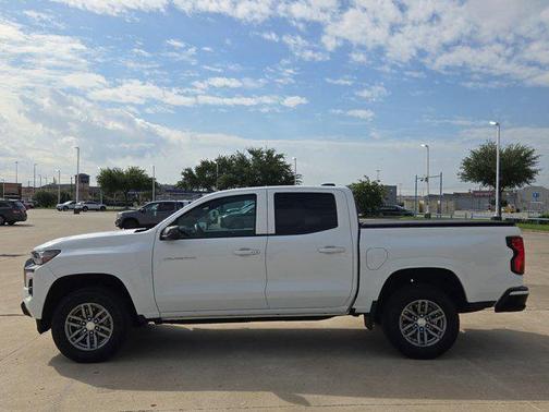 Summit White 2025 Chevrolet Colorado LT