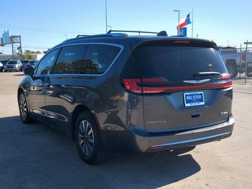 2021 Chrysler Pacifica Hybrid Touring L