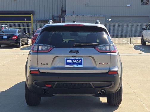 Billet Silver Metallic Clearcoat 2019 Jeep Cherokee Trailhawk