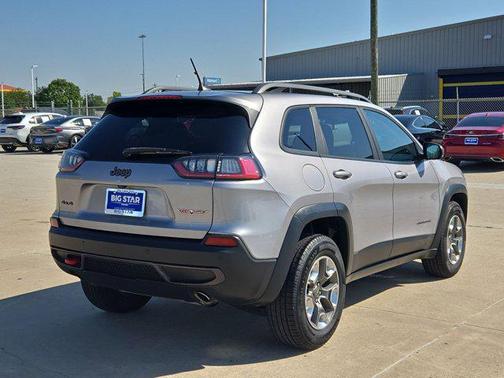 Billet Silver Metallic Clearcoat 2019 Jeep Cherokee Trailhawk