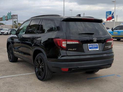 2022 Honda Pilot AWD Black Edition