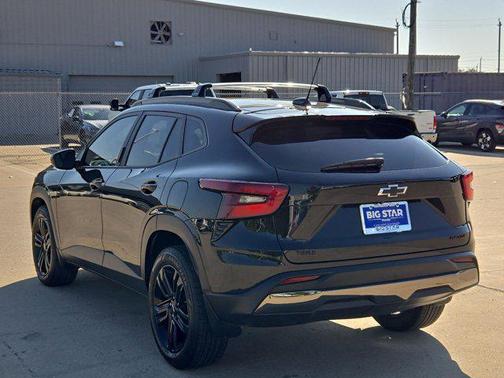 Mosaic Black Metallic 2024 Chevrolet Trax FWD ACTIV