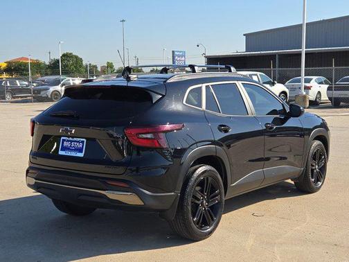Mosaic Black Metallic 2024 Chevrolet Trax FWD ACTIV