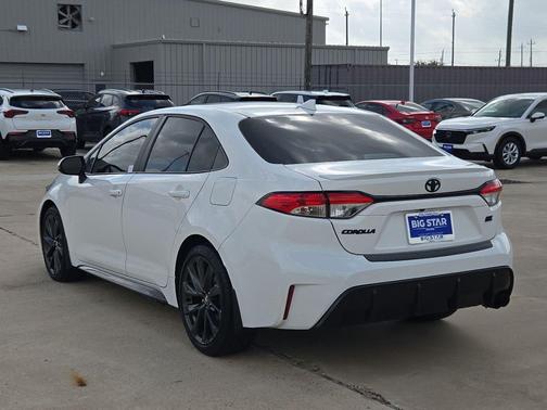 Ice Cap 2024 Toyota Corolla SE