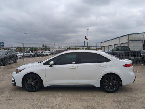 Ice Cap 2024 Toyota Corolla SE