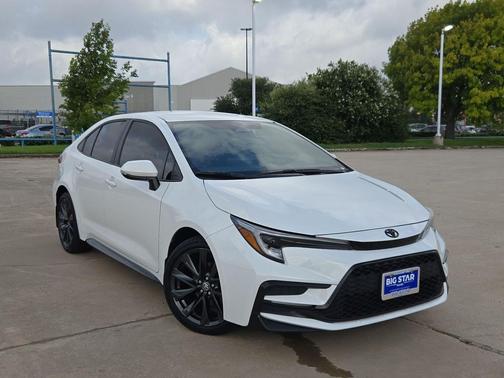 Ice Cap 2024 Toyota Corolla SE