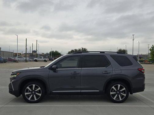 Gray 2023 Honda Pilot Touring 8-Passenger