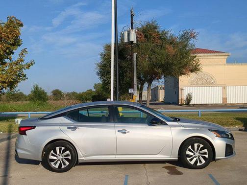 2024 Nissan Altima S FWD