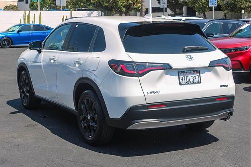 Platinum White Pearl 2025 Honda HR-V 2WD Sport