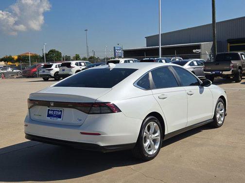 Platinum White Pearl 2024 Honda Accord LX 1.5T