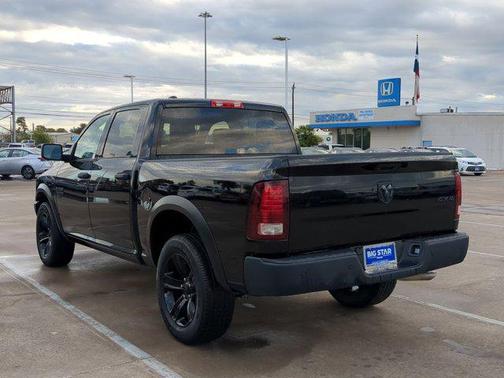2024 RAM 1500 Classic Warlock Crew Cab 4x4 5'7' Box