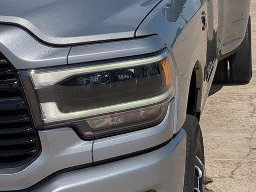 2023 RAM 3500 Laramie Crew Cab 4x4 8' Box