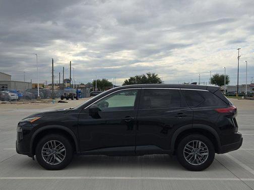 Super Black 2024 Nissan Rogue S