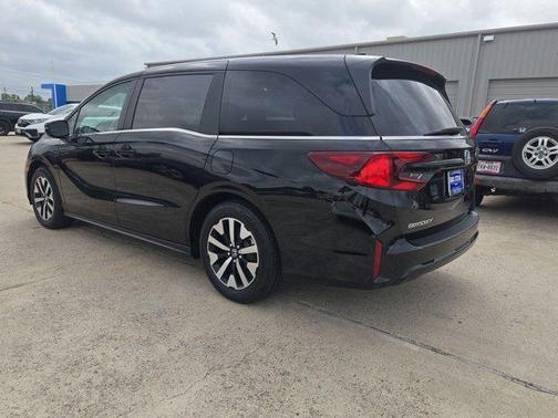 Crystal Black Pearl 2025 Honda Odyssey EX-L