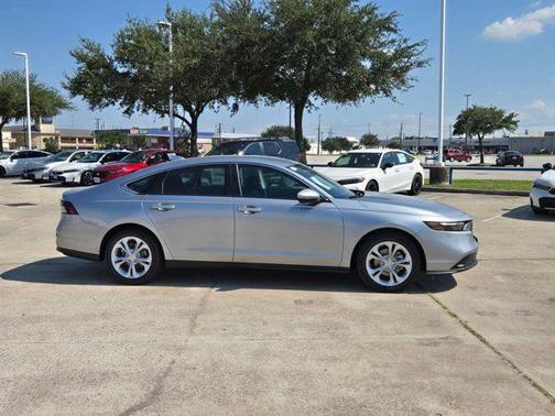 2025 Honda Accord LX 1.5T