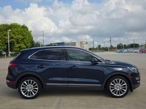 MIDNIGHT SAPPHIRE METALLIC 2016 Lincoln MKC Reserve
