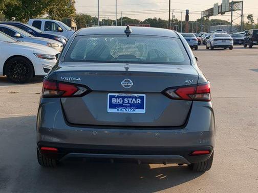 2022 Nissan Versa 1.6 SV