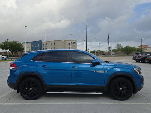 2024 Volkswagen Atlas Cross Sport 2.0T SE w/Technology