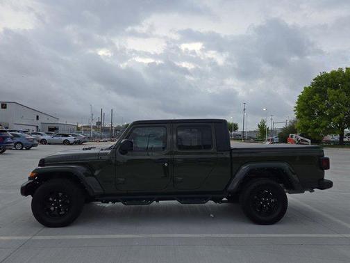 Sarge Green Clearcoat 2021 Jeep Gladiator Willys 4x4