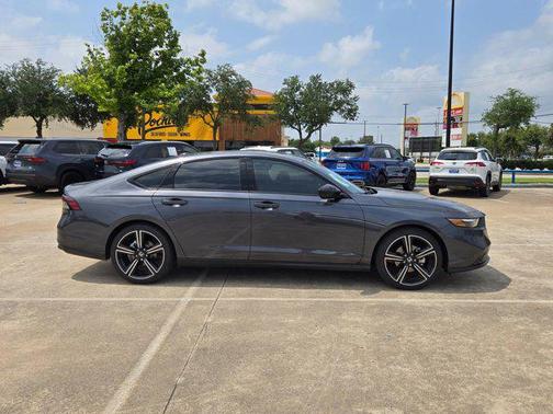 Meteorite Gray Metallic 2026 Honda Accord SE