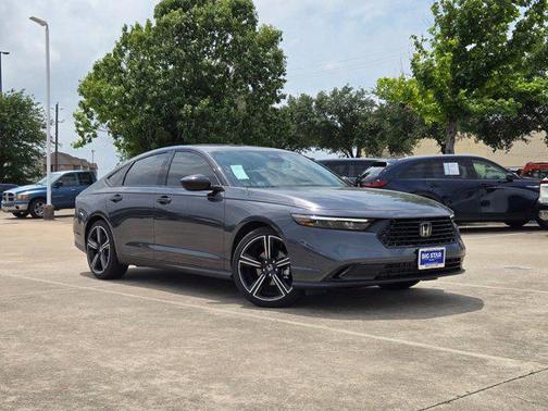 Meteorite Gray Metallic 2026 Honda Accord SE