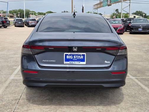 Meteorite Gray Metallic 2026 Honda Accord SE