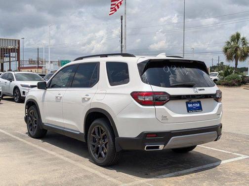 2025 Honda Pilot Touring 8-Passenger