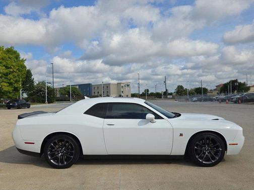 White Knuckle Clearcoat 2023 Dodge Challenger R/T Scat Pack
