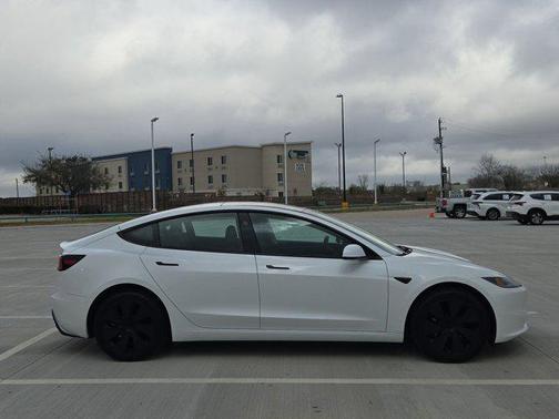 2024 Tesla Model 3 Standard Range