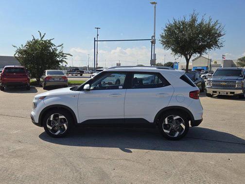 2023 Hyundai VENUE SEL