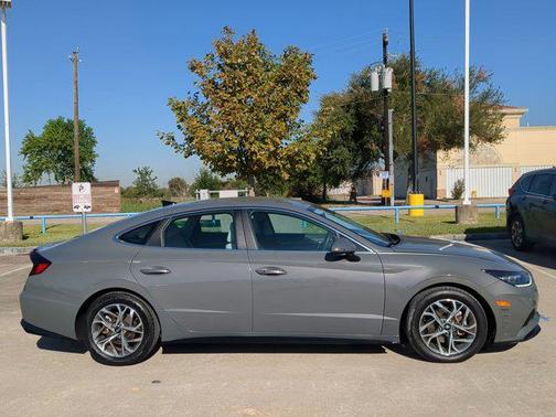 2023 Hyundai SONATA SEL