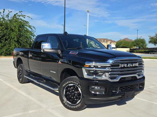 Diamond Black Crystal Pearlcoat 2025 RAM 2500 Laramie Crew Cab 4x4 6'4' Box