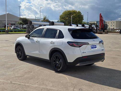 2026 Honda HR-V 2WD Sport