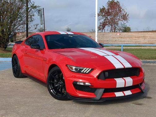 2017 Ford Shelby GT350 Base