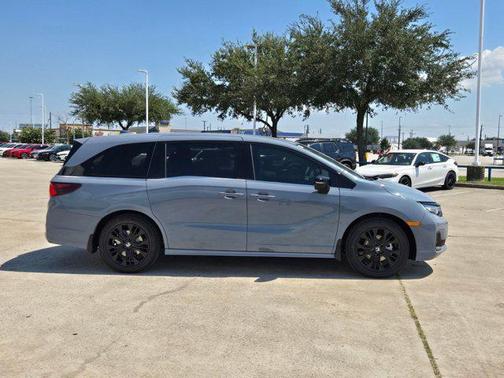 Sonic Gray Pearl 2026 Honda Odyssey Sport-L