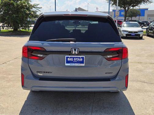Sonic Gray Pearl 2026 Honda Odyssey Sport-L