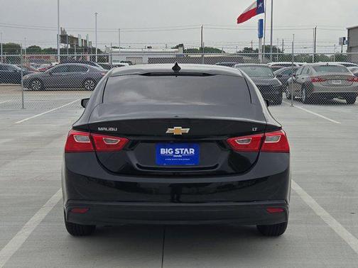 Mosaic Black Metallic 2024 Chevrolet Malibu FWD 1LT