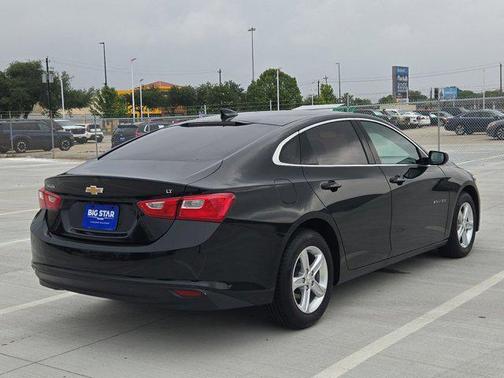 Mosaic Black Metallic 2024 Chevrolet Malibu FWD 1LT