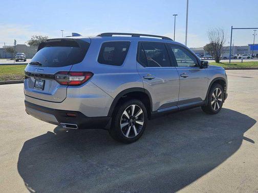 2025 Honda Pilot Touring 8-Passenger