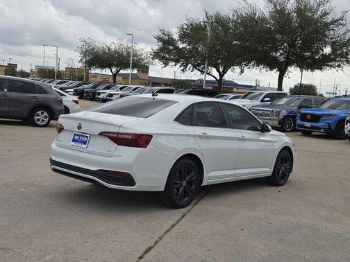 2023 Volkswagen Jetta 1.5T SE