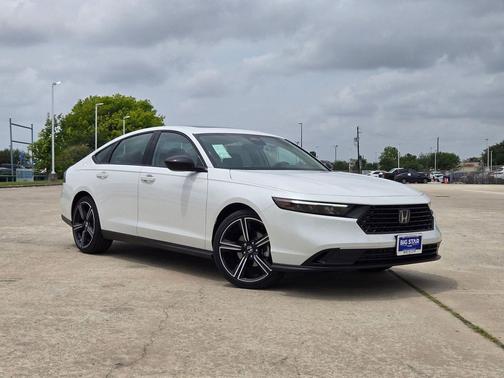 Platinum White Pearl 2026 Honda Accord SE