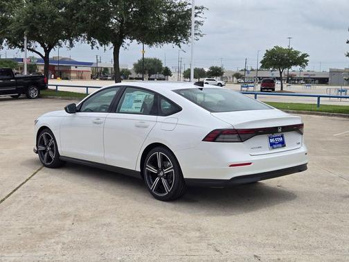 Platinum White Pearl 2026 Honda Accord SE