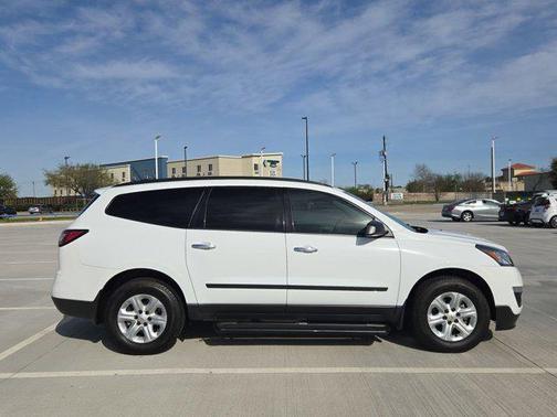 2017 Chevrolet Traverse LS