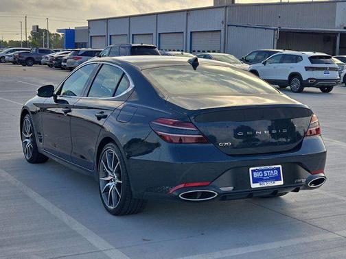 2025 Genesis G70 2.5T RWD